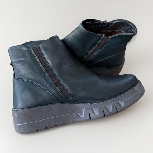 Mizz Mooz Lass Women's Blue Leather Wedge Booties Size 40 Zip Comfort Boots 9.5 - Picture 5 of 9